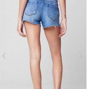blankNYC The Astor‎ Cut Off Short NWT
Size 29